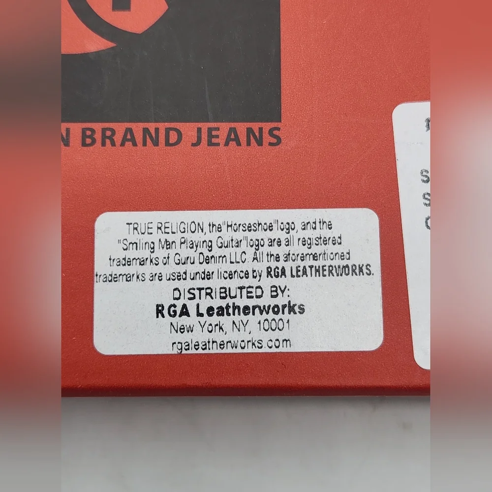 NIB True Religion Altro Bifold Wallet & Gold Horseshoe Carabiner Gift Set
